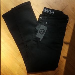 NWT Vintage Genes Black Slim Straight fit